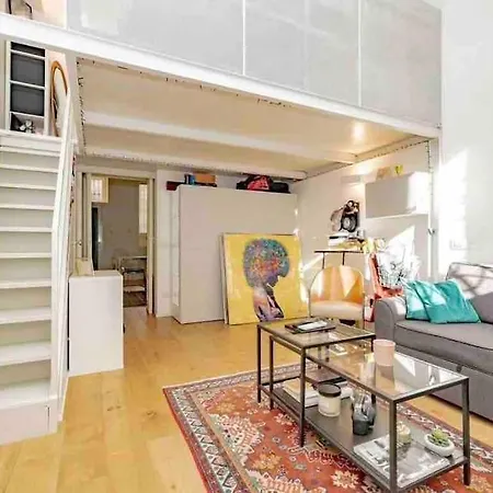 Cozy Apartment Near Bocconi-2